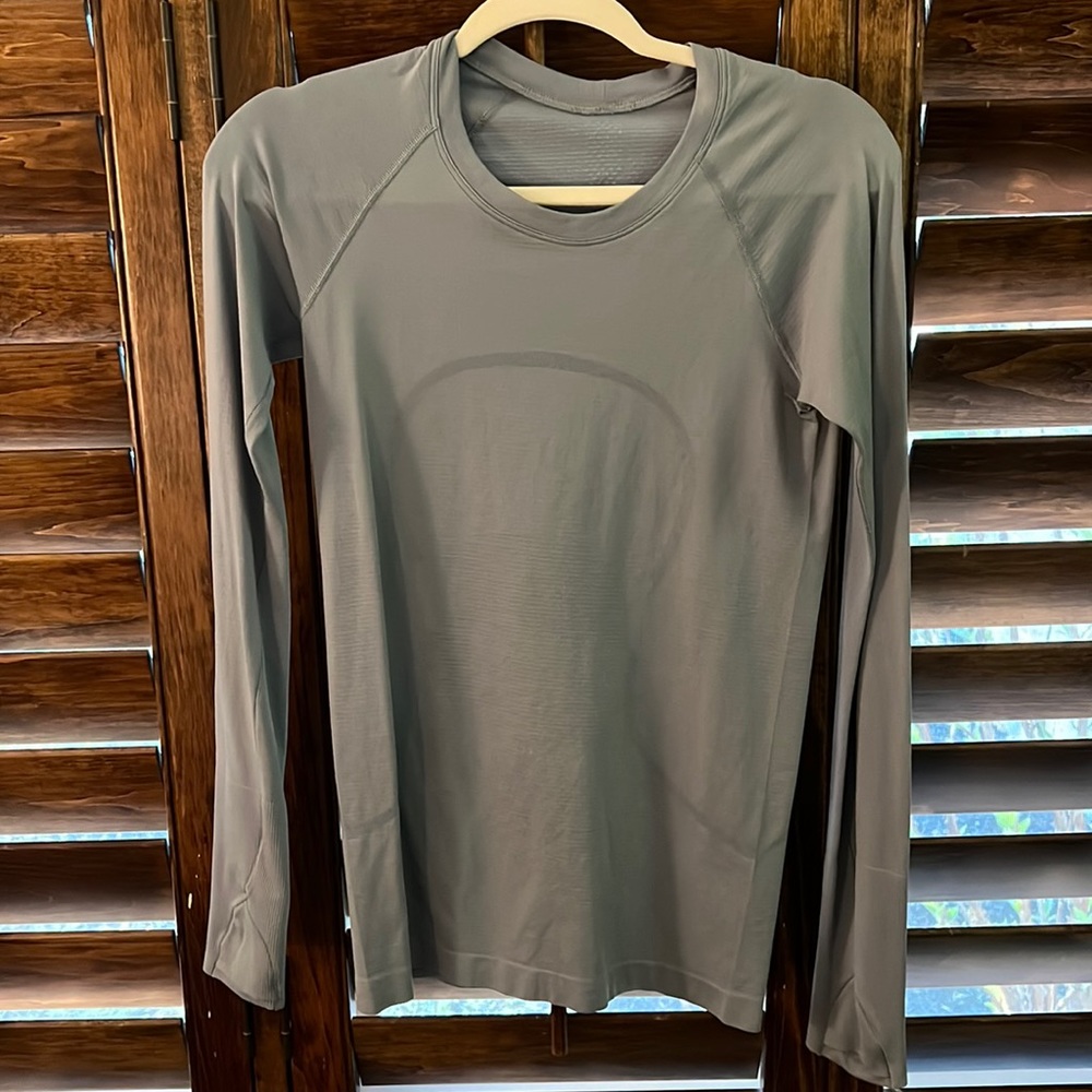 Lululemon Swiftly Tech long sleeve
